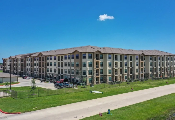 Landing Apartments Houston - Liberty Lakes