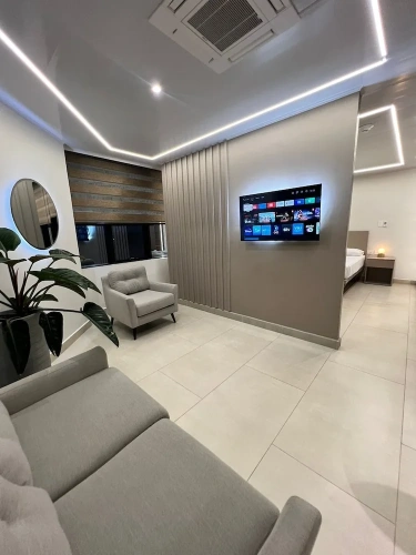 Presidential Suite with park view