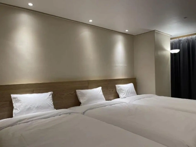 Triple room