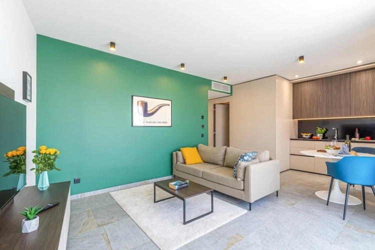 1 Bedroom Business Family Suite