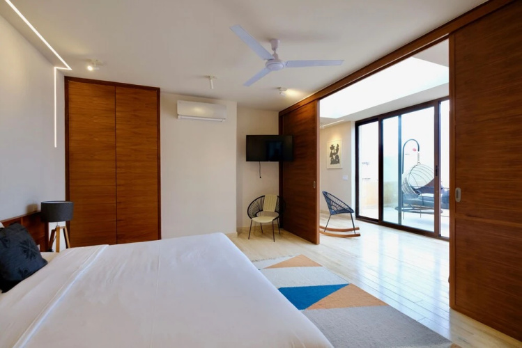 408 Luxurious Apt King Bed