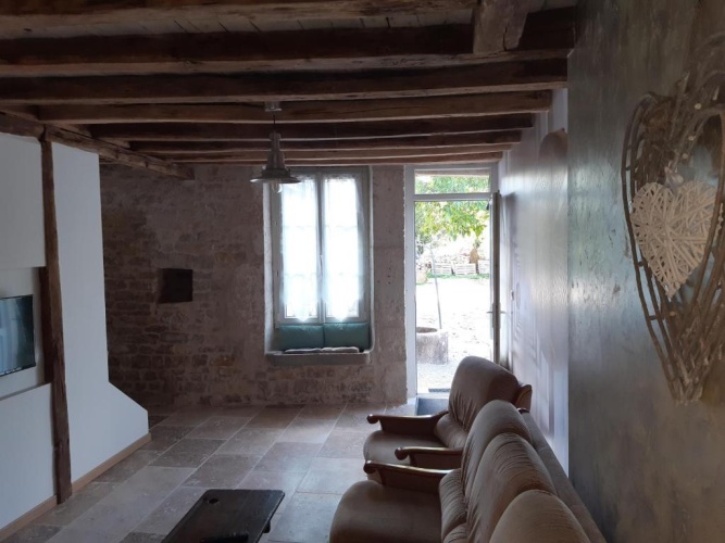 2 Bedrooms Cottage