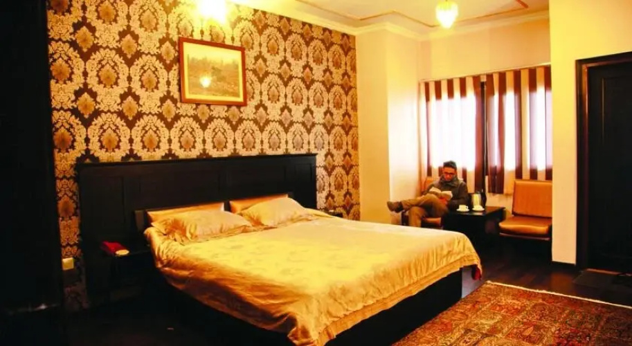 Hotel Pride Continental