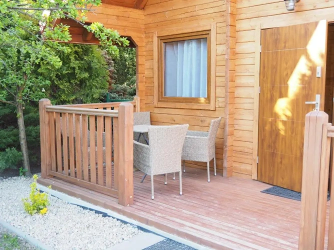 2 Bedrooms Chalet