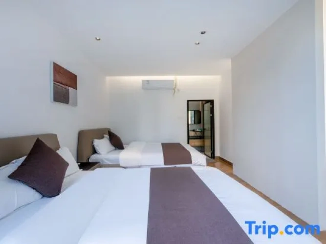 4 Bedrooms Luxury Villa