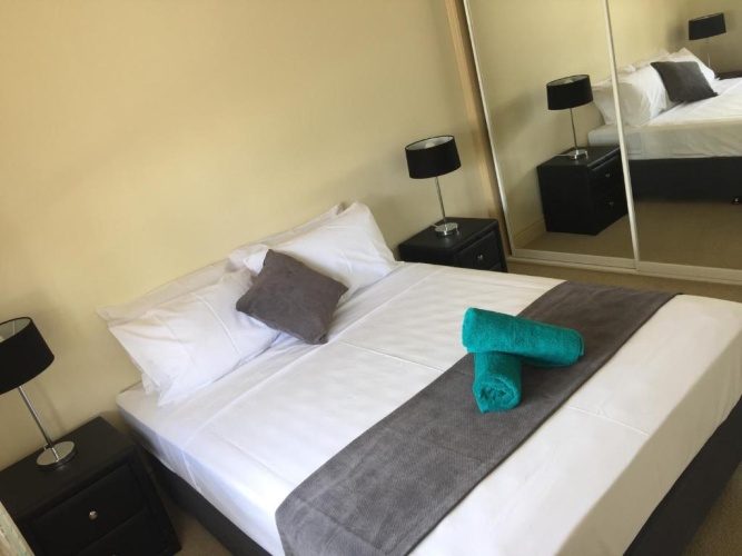 3 Bedrooms Apartment