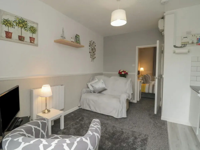 Flat 2, Big Tree Holiday Flats