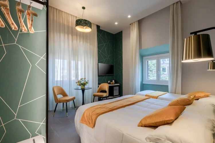 Classic Triple room