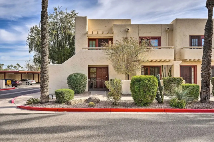 Scottsdale Condo w/ Pool Access, Near Old Town!