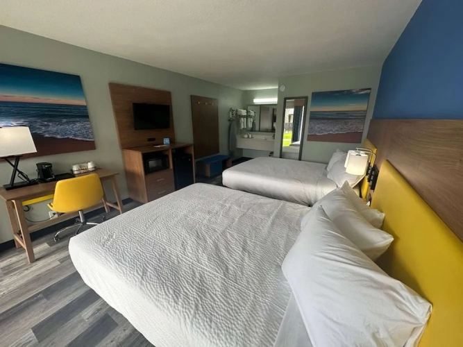 Quadruple Suite