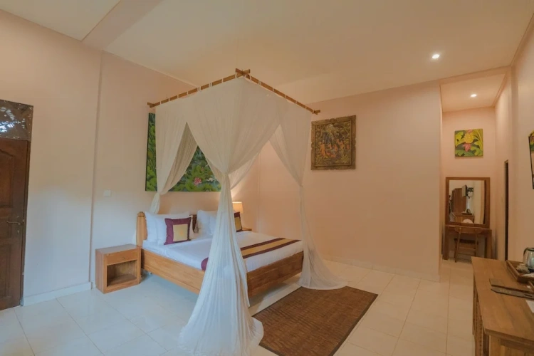 Classic Double room with balcony and with garden view
