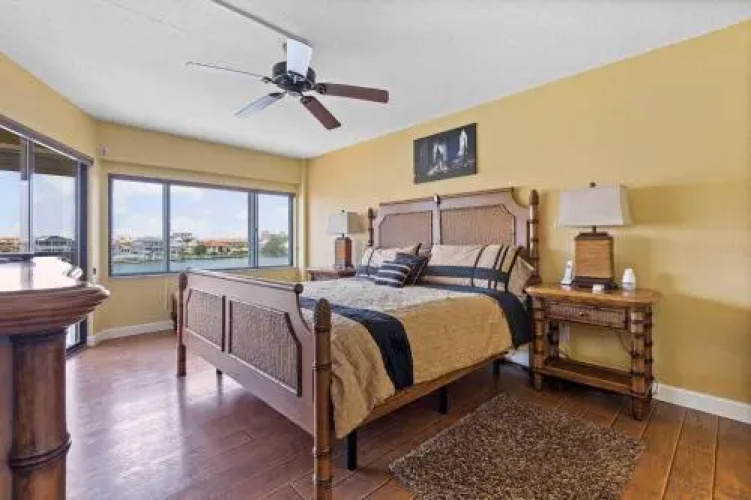 301 Bayway Shores