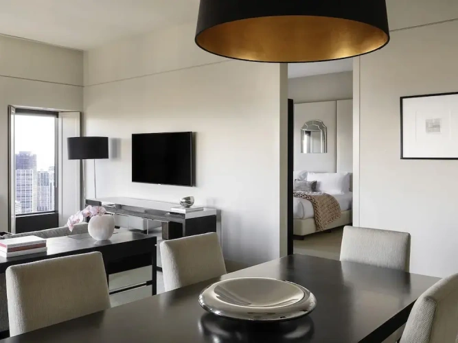 Ambassador Double Club Suite with bay view