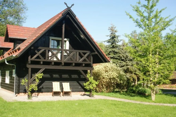 2 Bedrooms Cottage