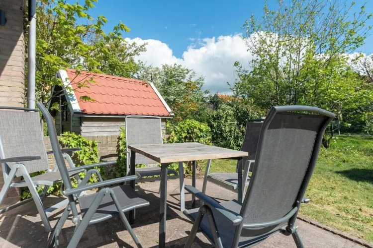 De Zeester 4-person Holiday Home n De Koog