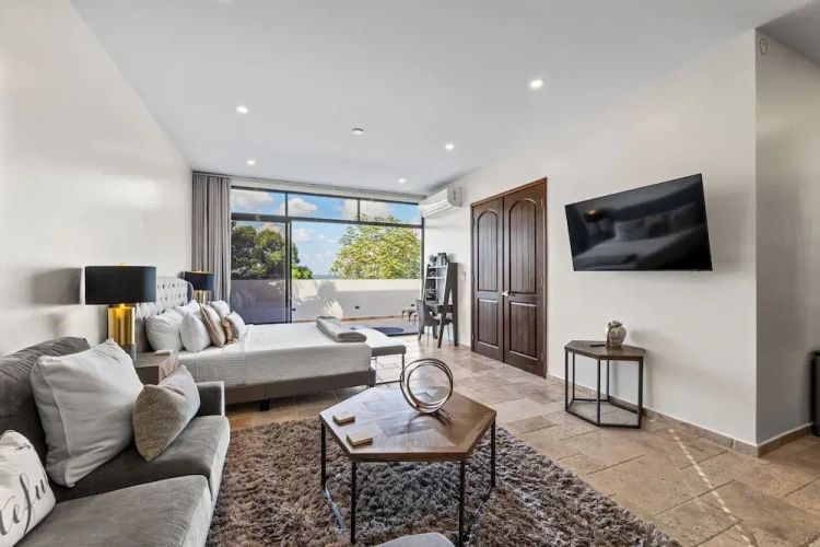 Deluxe Double Suite with mountain view