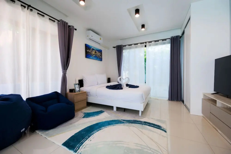 Pool villa at Kamala Regent by Lofty
