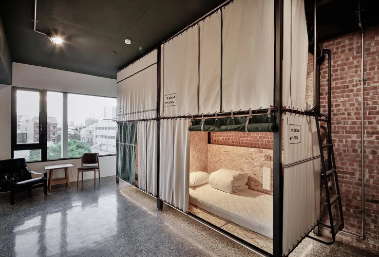U.I.J Hotel & Hostel