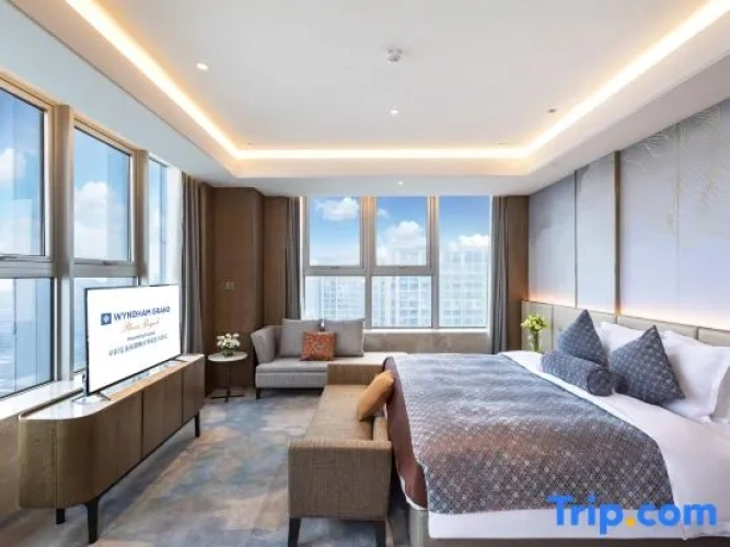 Premier Suite