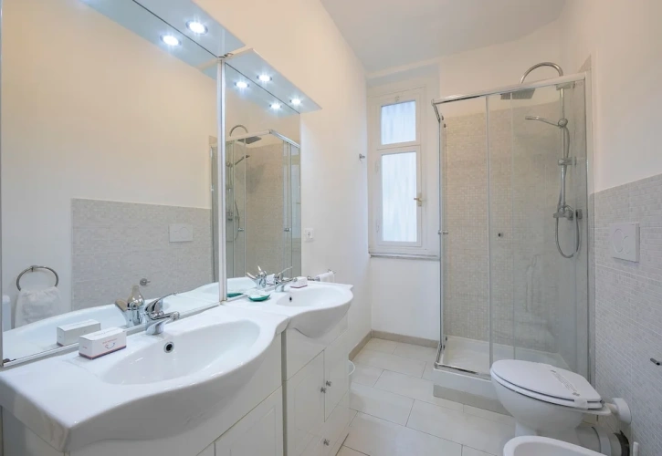 3 Bedrooms Family Apartment