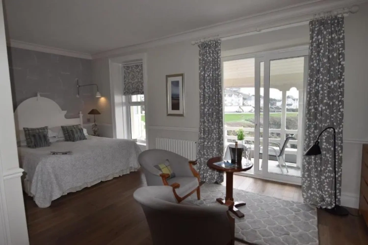Deluxe Double room with balcony and with sea view