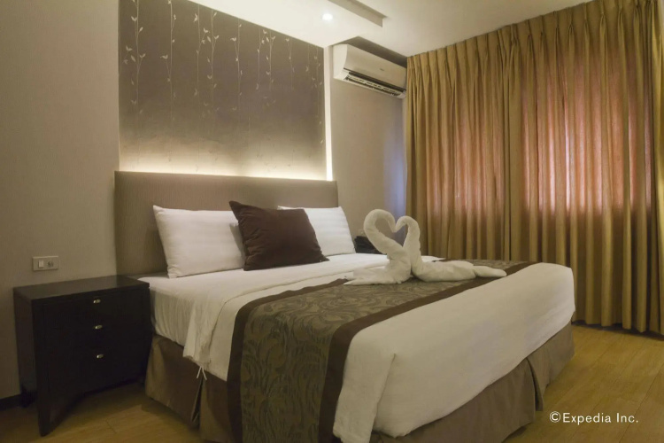 Imperial Palace Suites