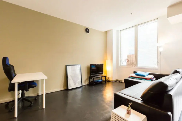 MEGAN, 2BDR Melbourne Apartment