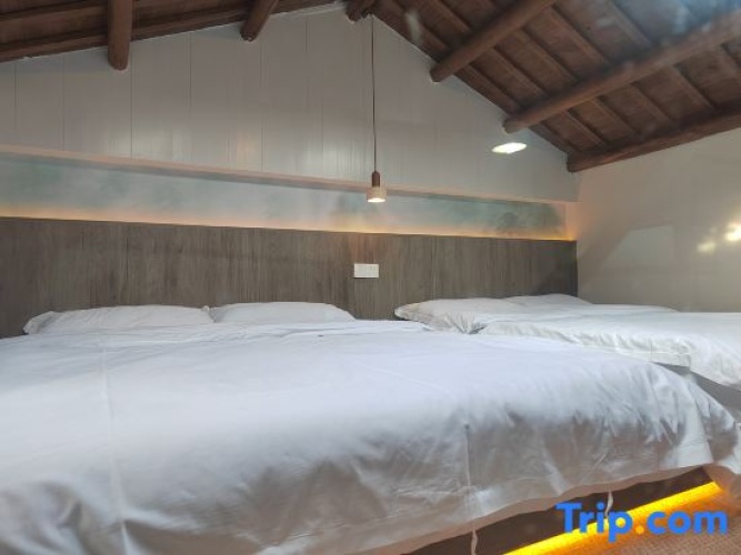 Standard Quadruple Duplex room