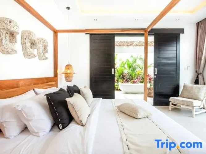 4 Bedrooms Villa