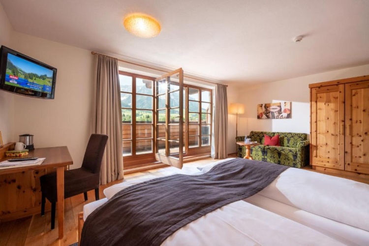 Deluxe Double room with balcony and with lake view