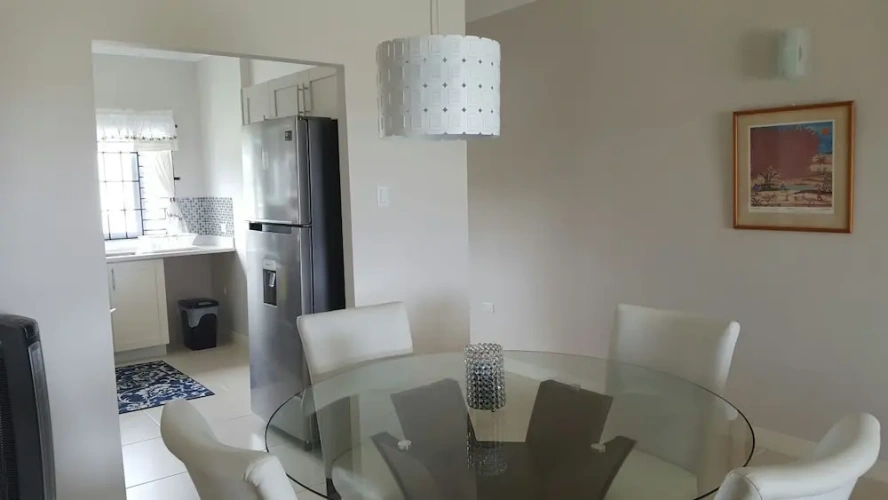 2 Bedrooms Luxury Apartment with garden view