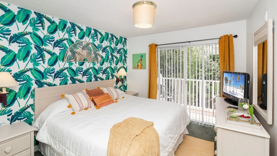 Tropical Lux