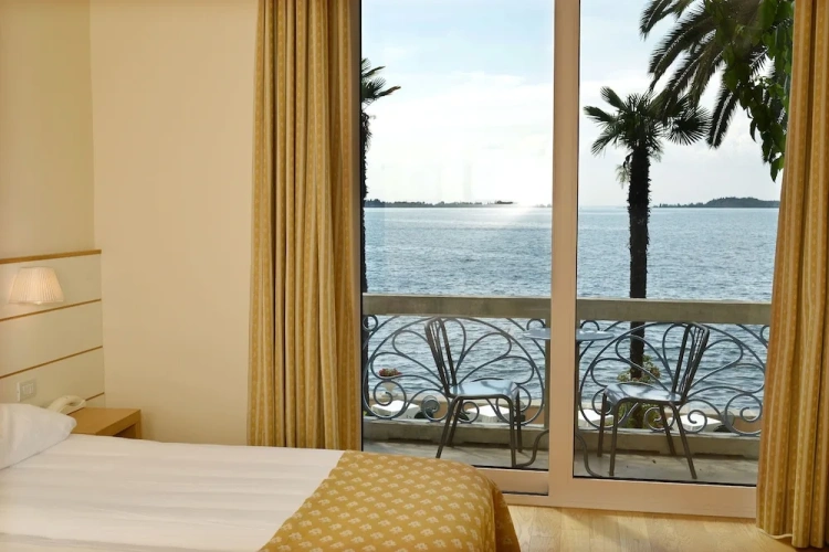 Superior Double room with balcony