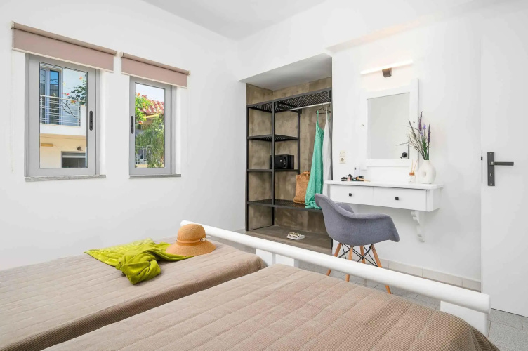 Ariadne- Apanema Studios and Apts