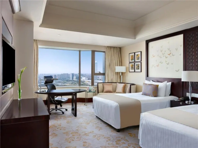 Classic Twin room with city view