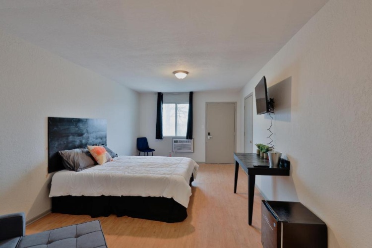 Deluxe Double Suite