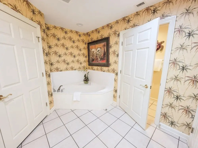 207 Margate 4 Bedroom Condo