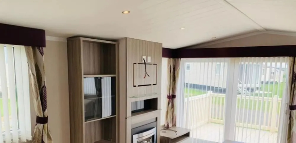 Luxury Caravan Only 10 Mins From the Beach