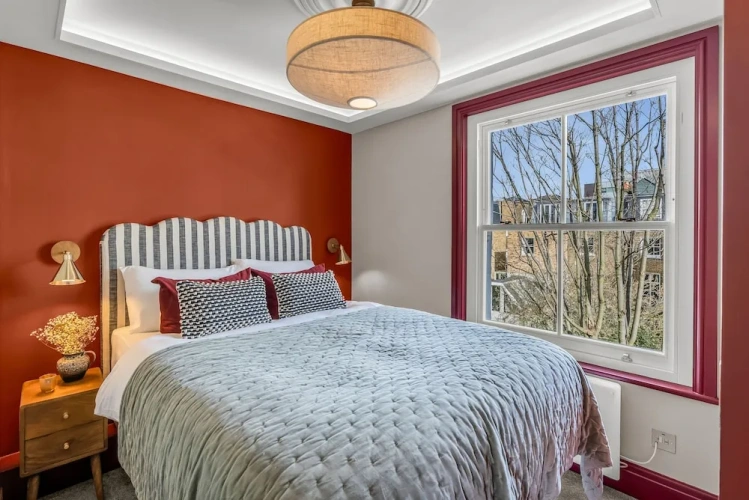 2 Bedrooms Apartment