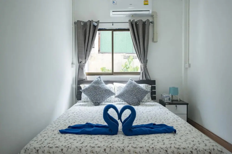Cozy TownHouse HuaLampong