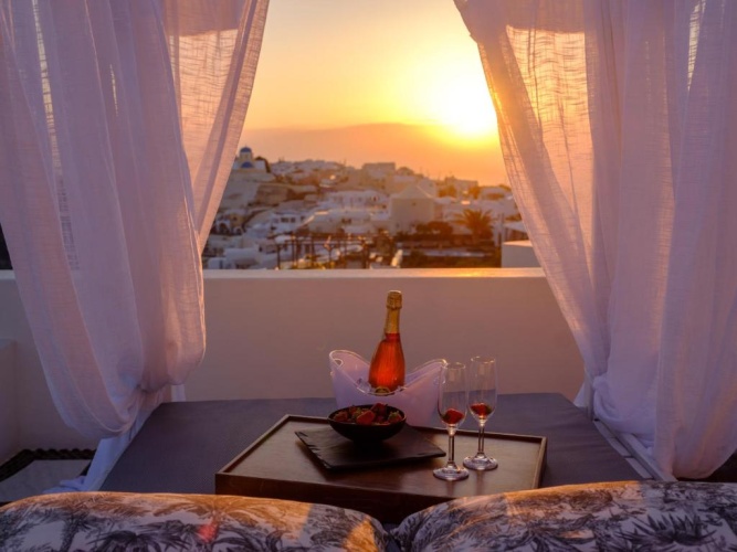 2 Bedrooms Villa