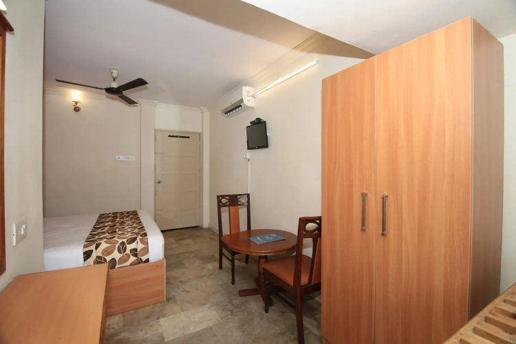 Hotel Viceroy by OYO Rooms