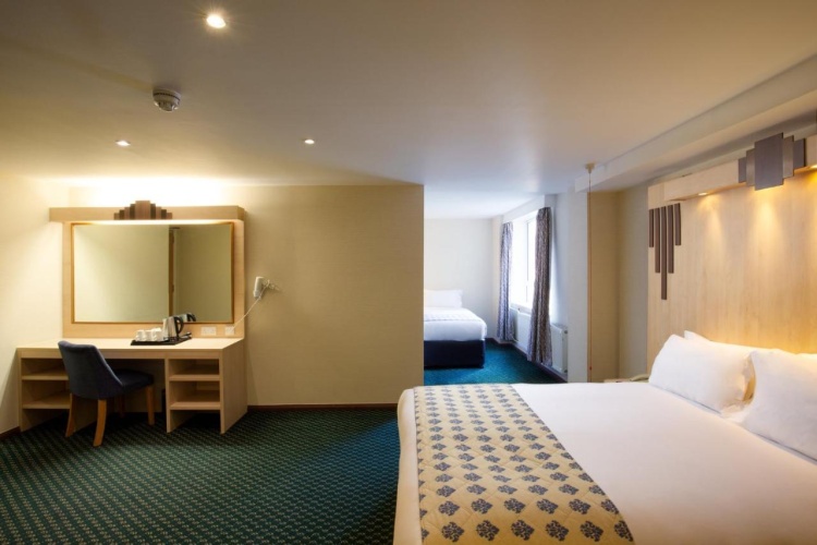 Tavistock Hotel photo 12