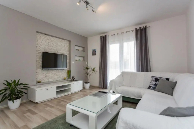 Apartment Petar - 50m from sea