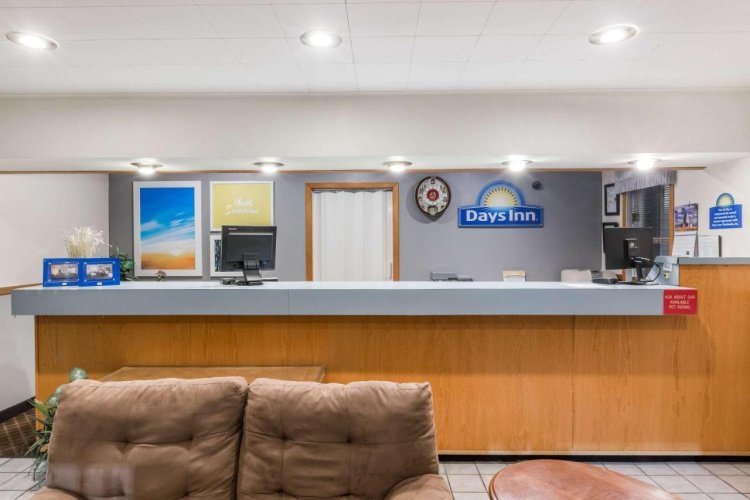Sunset Inn & Suites