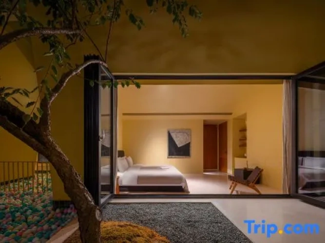 2 Bedrooms Suite