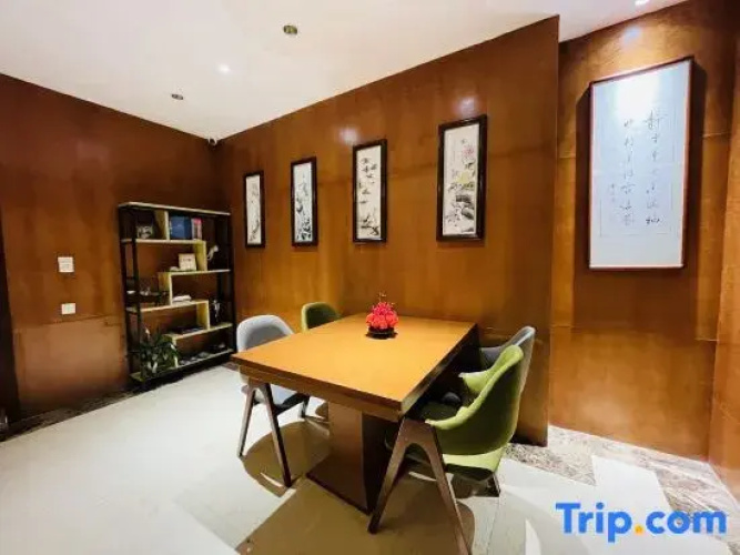 Yihao Hotel