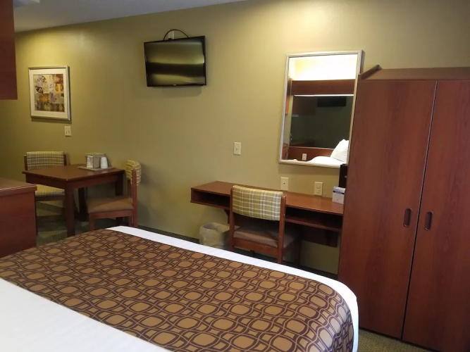 Microtel Inn And Suites Dover