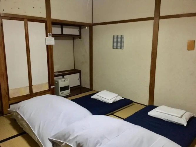 Economy Triple room