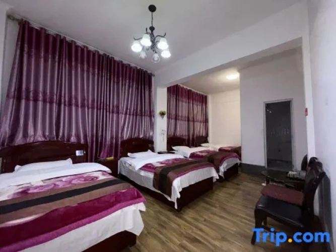 Business Quadruple room